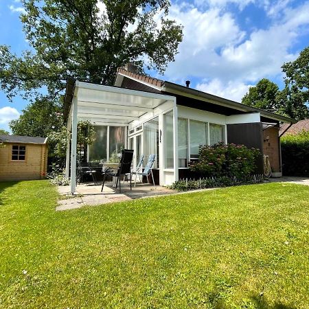 Rustig Gelegen Vakantiebungalow Kortgene Exterior photo