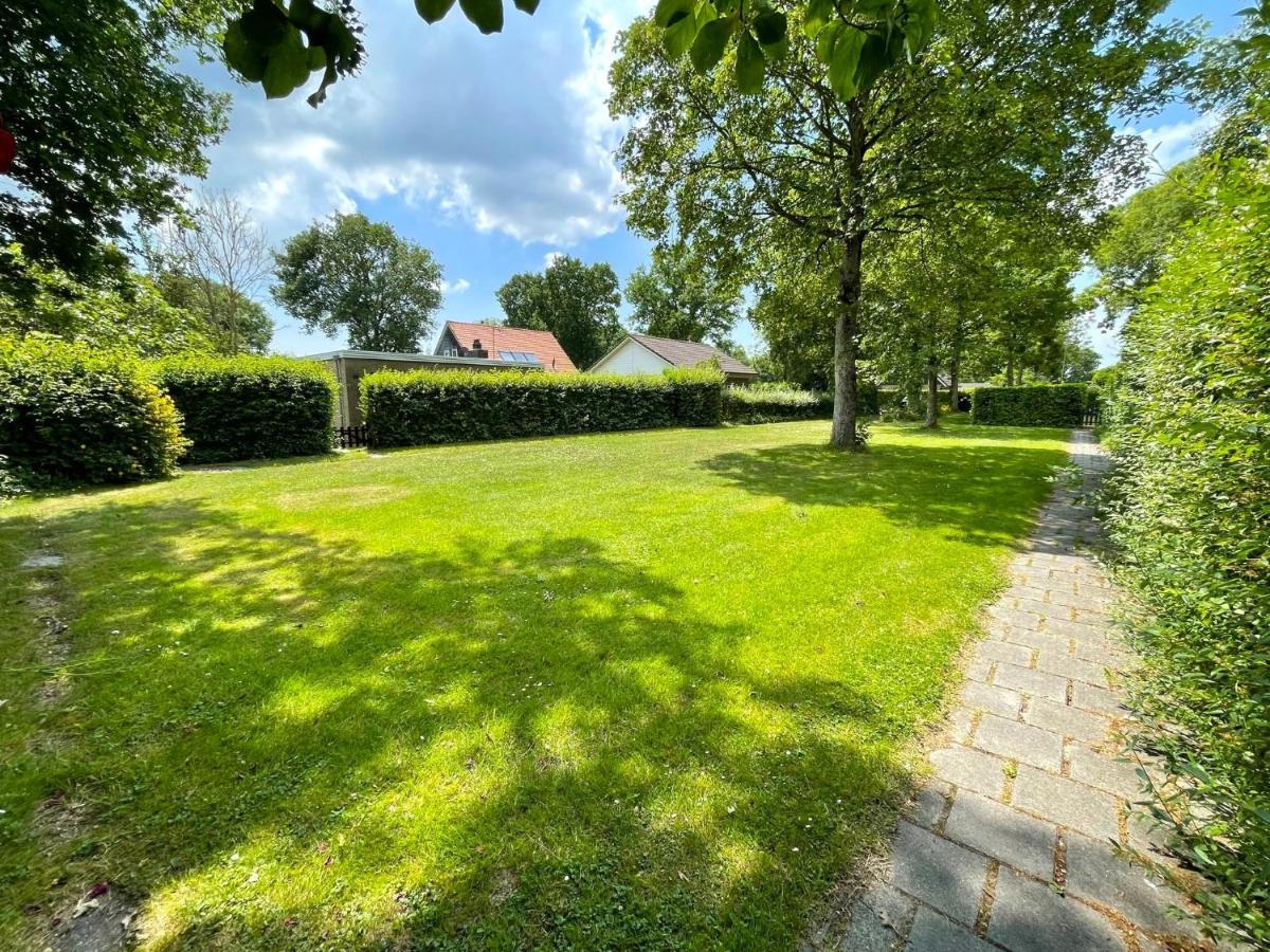 Rustig Gelegen Vakantiebungalow Kortgene Exterior photo